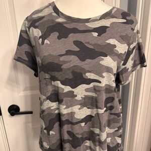 Old Navy Charcoal Camouflage Tee
